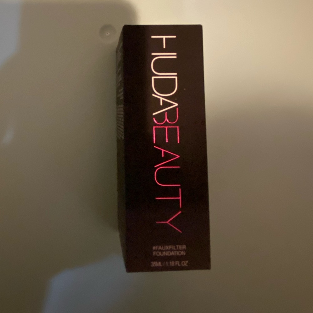 Huda Beauty #FauxFilter Foundation